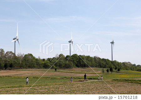 風車と青空と大地 風車と青空と大地 15701218