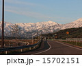 朝の山 15702151