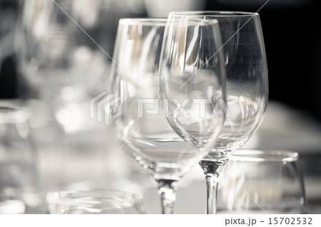 Elegant table set 15702532
