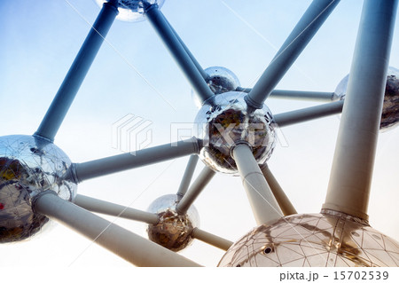 Atomium structure abstract 15702539