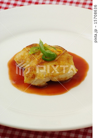 チキンソテーのトマトソース 15708636