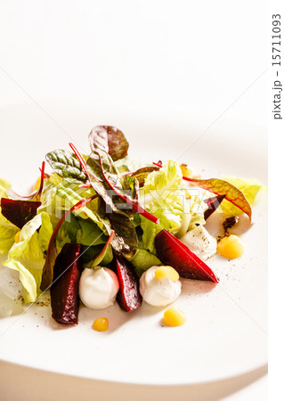 vegetarian salad 15711093