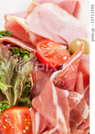 appetizer from meat 15711598