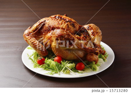 鶏の丸焼き 15713280