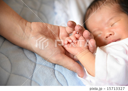 新生児 15713327