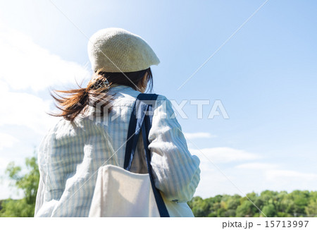 女性　アウトドア 15713997