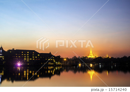 Shwedagon Pagoda 15714240