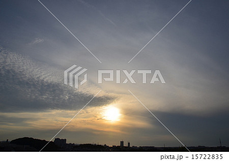 夕陽、夕焼け 15722835