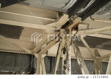 老朽化した橋 15723860