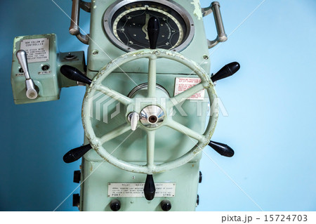 Old ship autopilot with gyrocompass repeater 15724703