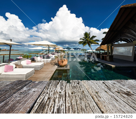 Luxury poolside jetty 15724820