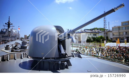 護衛艦 ゆうぎり　主砲・単装速射砲　（ 海上自衛隊 横須賀基地 ） 15726990