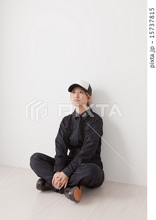 a portrait a portrait 15737815