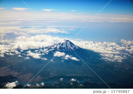 富士山空撮 初夏の富士山と富士五湖 富士山空撮 初夏の富士山と富士五湖 15740887