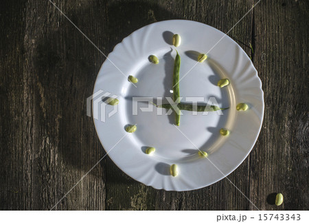 Bean pods and green beans 15743343