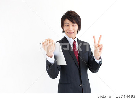 タブレット　ピース　ビジネス　男性　 15744493