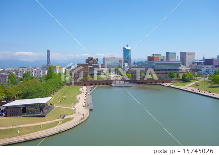 富山県富岩運河環水公園　（富山市） 15745026