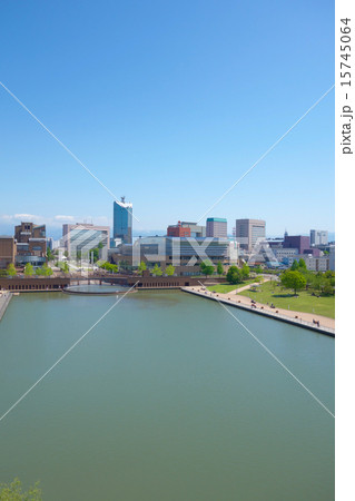 富山県富岩運河環水公園　（富山市） 15745064
