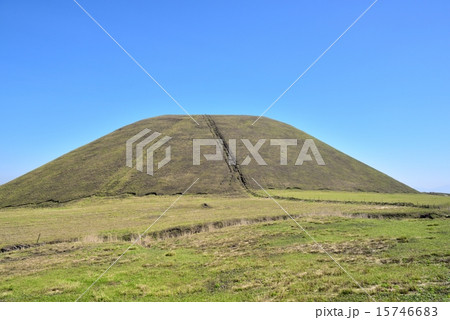 米塚山　阿蘇 15746683