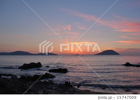 玄界灘　玄海島上空　夕焼け 15747009
