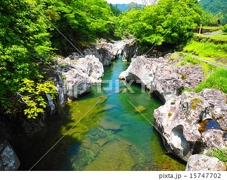 耶馬渓猿飛の甌穴群 15747702