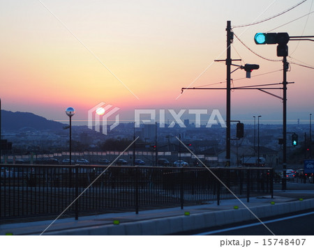 夕暮れの街の写真素材