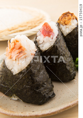 おにぎり 15750419