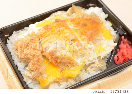 おいしいかつ丼弁当 おいしいかつ丼弁当 15751488