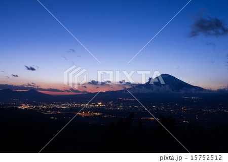 足柄峠から富士山 15752512