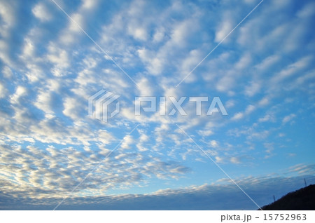 うろこ雲 15752963