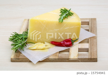 Parmesan cheese 15754941