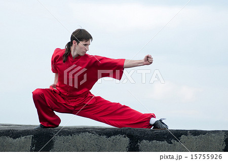 Wushoo man in red practice martial art 15755926
