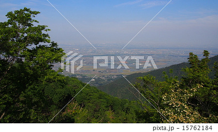 山頂から覗く濃尾平野、養老町、三方山、養老山、小倉山、Yo‐ro 山頂から覗く濃尾平野、養老町、三方山、養老山、小倉山、Yo‐ro 15762184