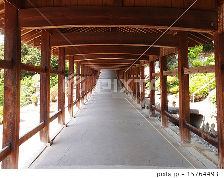 吉備津神社の回廊(岡山) 吉備津神社の回廊(岡山) 15764493