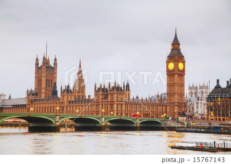London with Clock Tower and Houses of Parliament 15767143