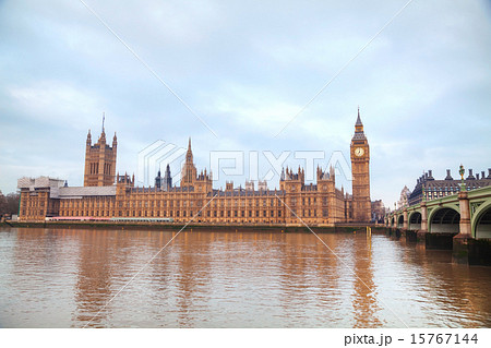 London with Clock Tower and Houses of Parliament 15767144