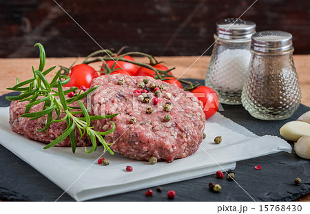 Raw Minced Hamburger Meat with Herb and Spice Raw Minced Hamburger Meat with Herb and Spice 15768430