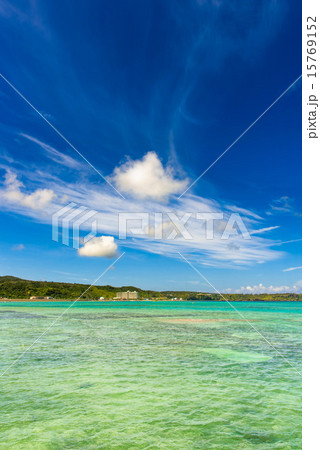 沖縄の海 15769152