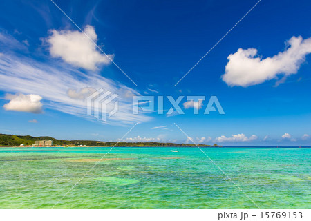 沖縄の海 15769153