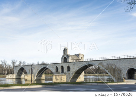 アヴィニョンのサン・ベネゼ橋 アヴィニョンのサン・ベネゼ橋 15770026