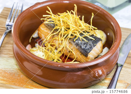 Baked salmon fillet with vegetables in a restauran Baked salmon fillet with vegetables in a restauran 15774686