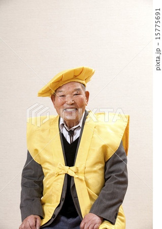 100歳の元気なおじいさん 100歳の元気なおじいさん 15775691
