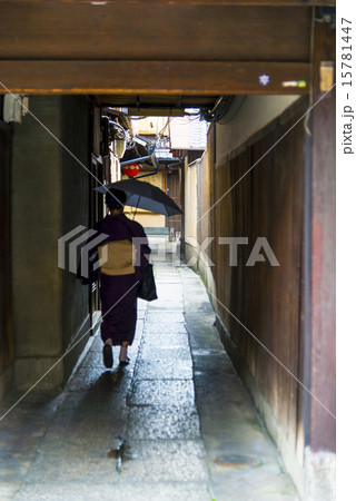 祇園の町屋の路地 祇園の町屋の路地 15781447