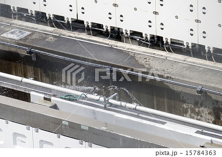 リニア中央新幹線　線路と融雪装置　消雪用散水スプリンクラー 15784363