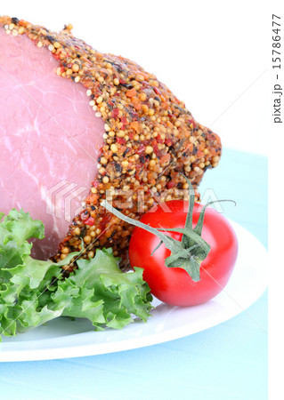 Bloated beef and tomato on plate Bloated beef and tomato on plate 15786477