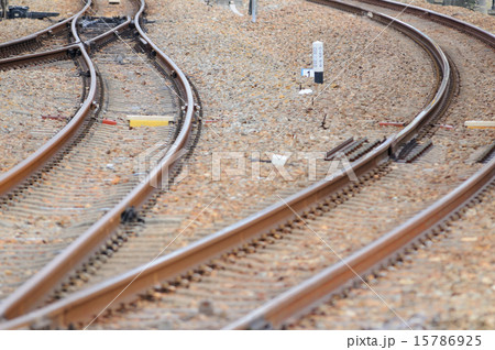 駅手前の分岐器 15786925