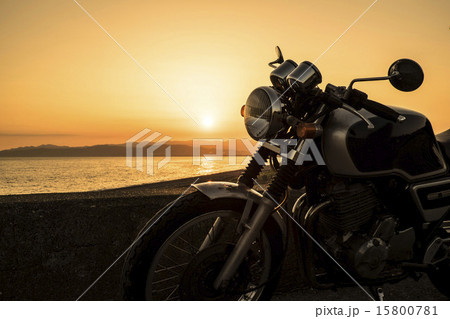 夕暮の海とオートバイ2 夕暮の海とオートバイ2 15800781