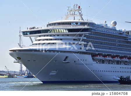 秋田港に入港した豪華客船 15804708