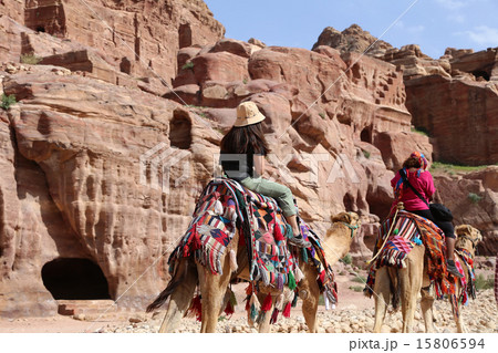 Tourists visiting the ancient ruins of Petra  15806594