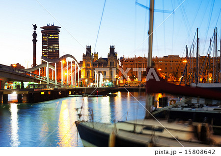 Port Vell during sunset. Barcelona, Spain 15808642